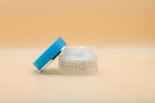 Carica l'immagine nel visualizzatore di Gallery, Crema Contorno Occhi effetto Lifting - vasetto in vetro da 30 ml