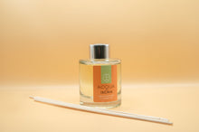 Carica l'immagine nel visualizzatore di Gallery, Profumatore d'ambiente Acqua d'Ischia - Confezione in vetro da 100 ml + 10 bastoncini