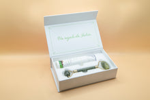 Carica l'immagine nel visualizzatore di Gallery, SET REGALO - SIERO ANTIRUGHE AZIONE URTO ALLA BAVA DI LUMACA + RULLO DI GIADA